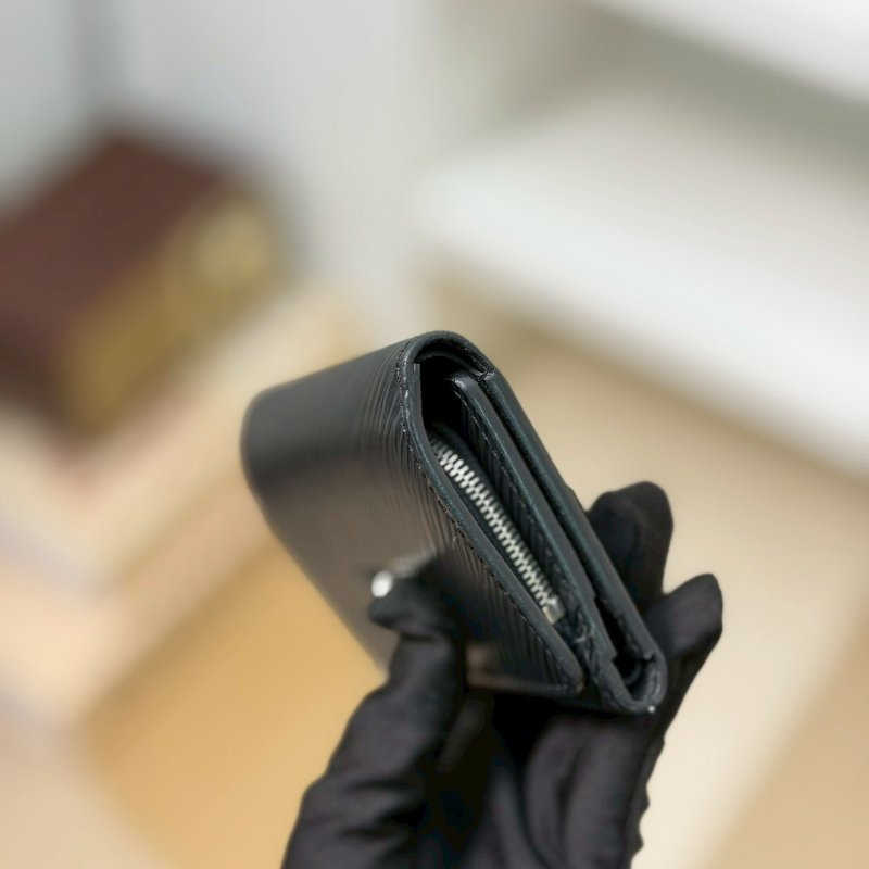 🏷LV 路易威登．Twist 水波紋三折短夾 M63322/客人寄賣-9