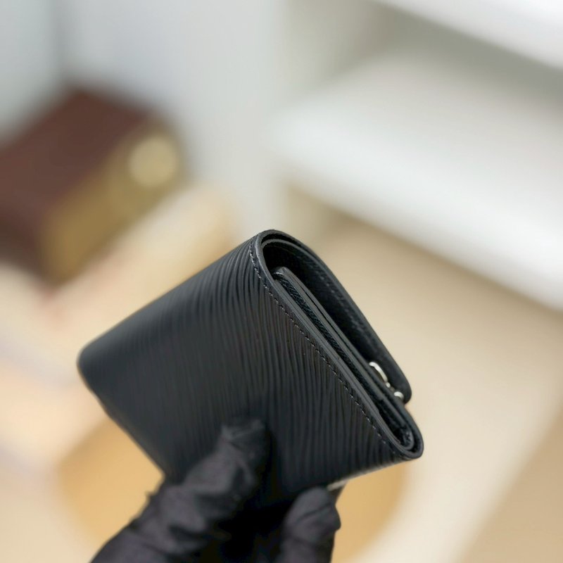 🏷LV 路易威登．Twist 水波紋三折短夾 M63322/客人寄賣-11