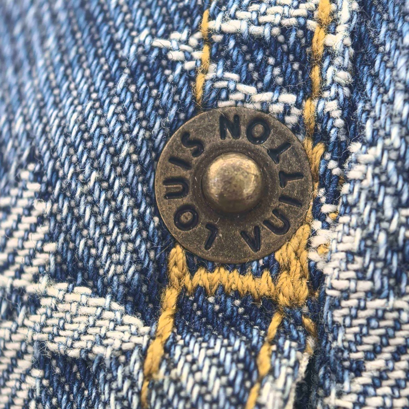 98新 LV滿印牛仔外套中古40碼-1