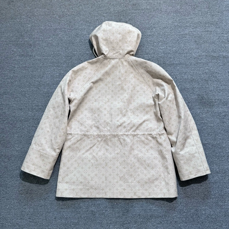 全新，LV路易威登 米色老花滿印連帽派克外套，尺碼36碼，25年新款-1