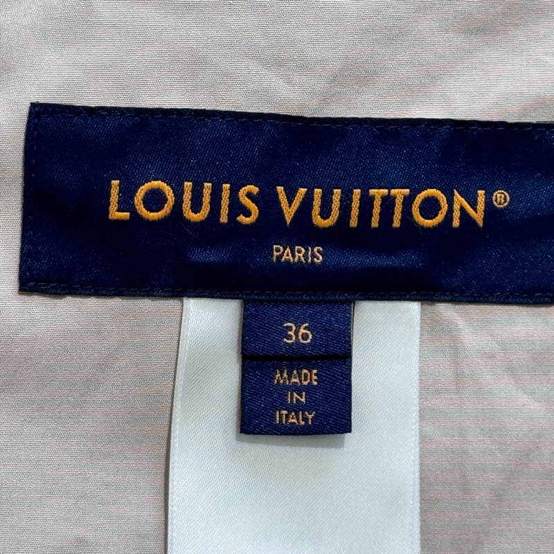 全新，LV路易威登 米色老花滿印連帽派克外套，尺碼36碼，25年新款-4