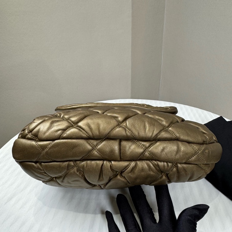 Chanel 雲朵泡芙單肩包古銅色稀有款式-2