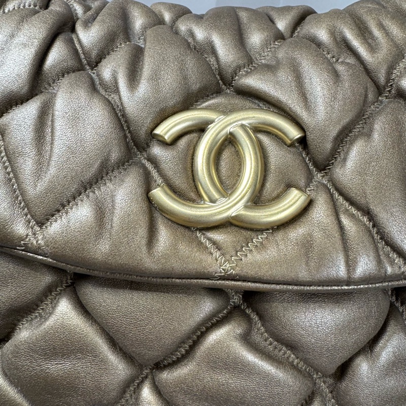 Chanel 雲朵泡芙單肩包古銅色稀有款式-3