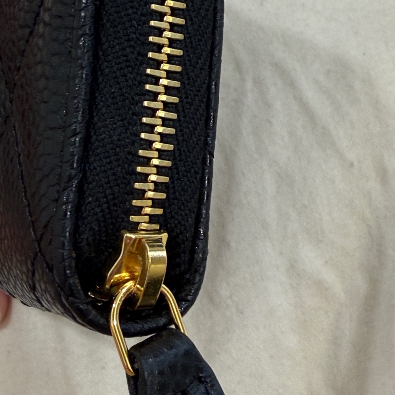 【CHANEL 香奈兒】荔枝紋經典拉鍊零錢包-9