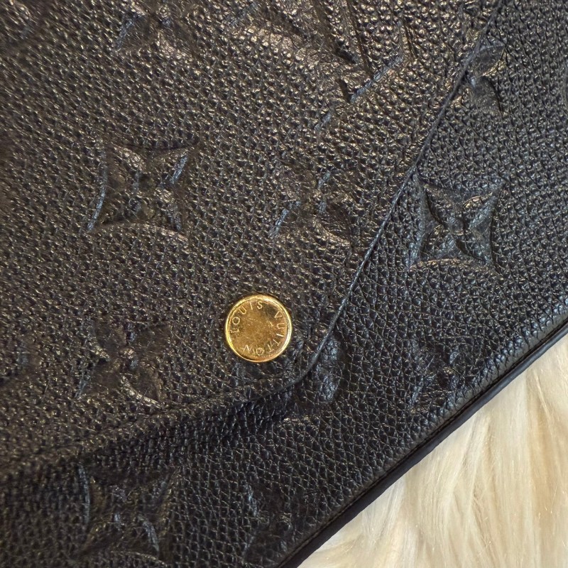 LV 三合一黑壓紋鍊包-5