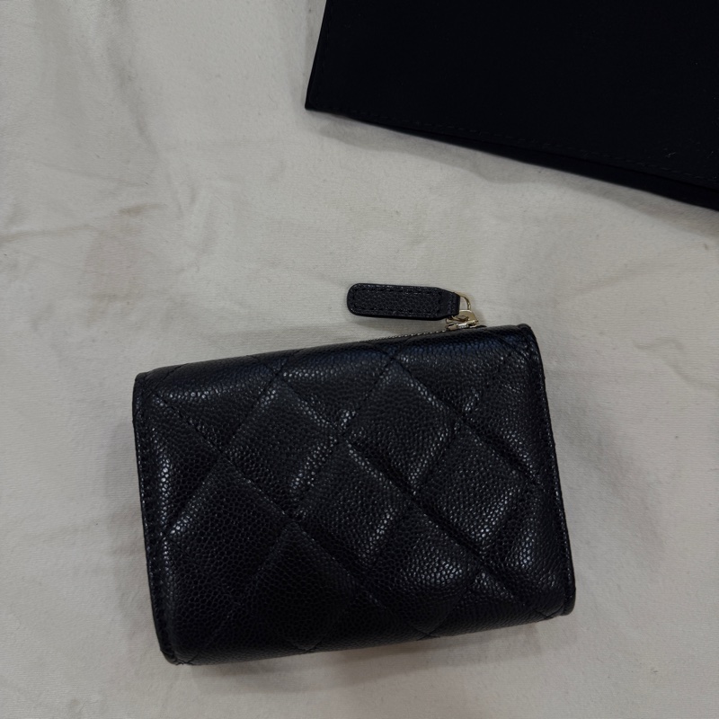 【CHANEL 香奈兒】經典菱格拉鍊短夾-2