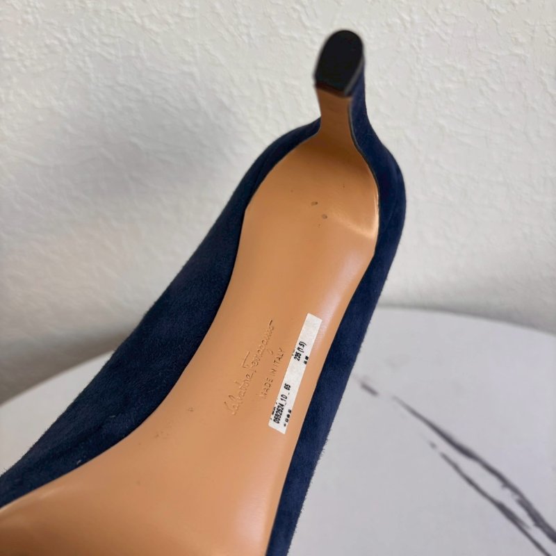 Ferragamo 極濃藍麂皮蝴蝶結細高跟鞋-6