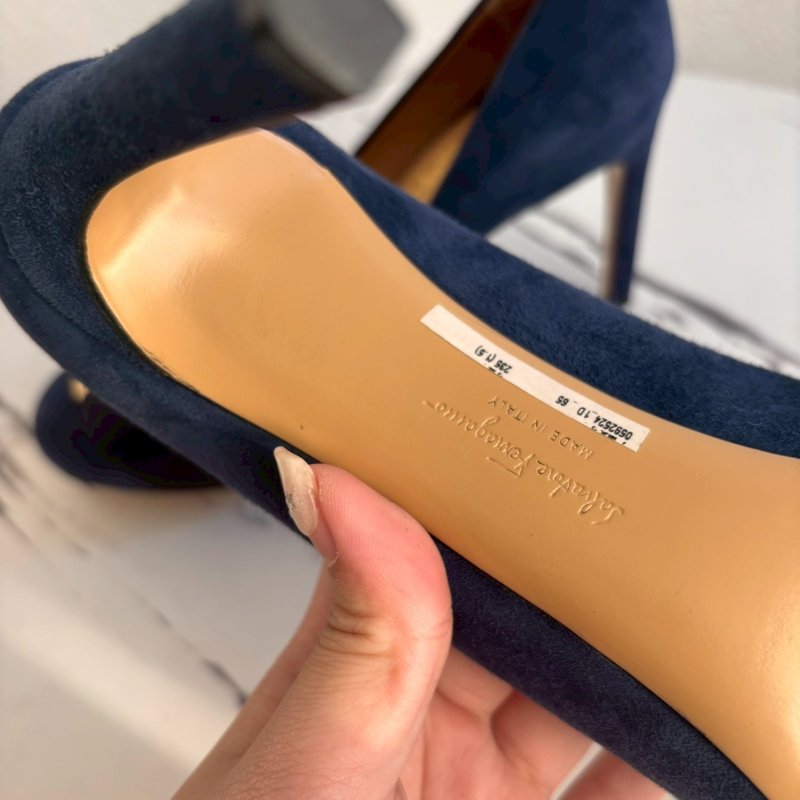 Ferragamo 極濃藍麂皮蝴蝶結細高跟鞋-7