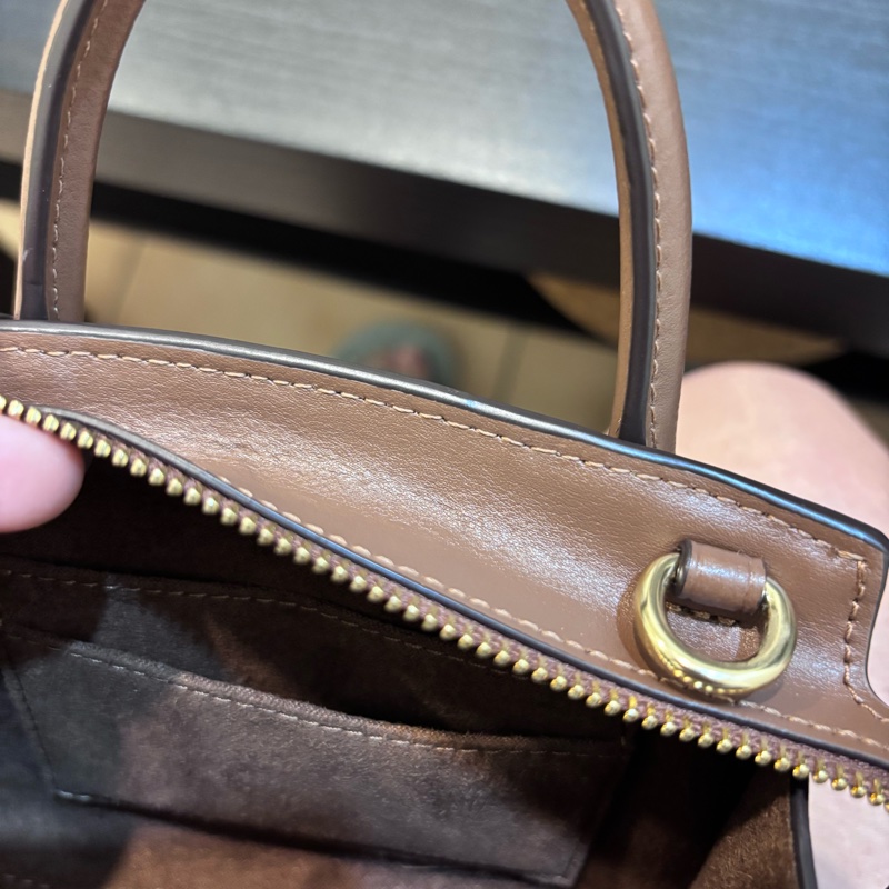 Coach蔻馳 Andrea Mini 經典老花皮革手提/斜背包-14