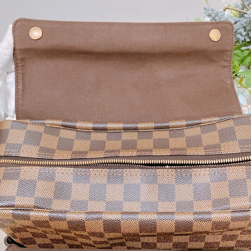 TK1892 LOUIS VUITTON 路易威登經典棋盤紋肩帶包包NAVIGLIO MESSENGER BAG DAMIER EBENE-14