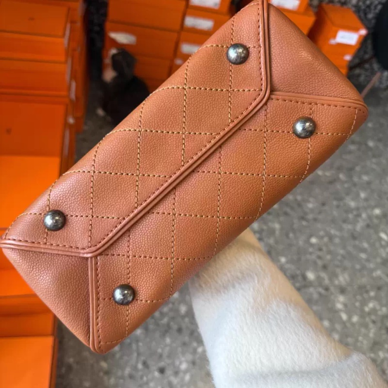 Chanel 荔枝皮 楓葉焦糖色tote-1