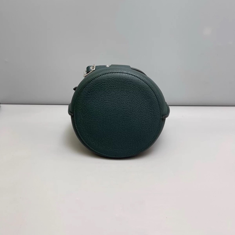 Celine賽琳 新標nano墨綠色牛皮荔枝紋水桶包-2