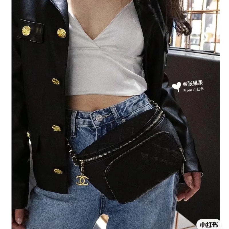 香奈兒 Chanel 荔枝牛皮胸前包 /腰包 黑色淡金釦-2