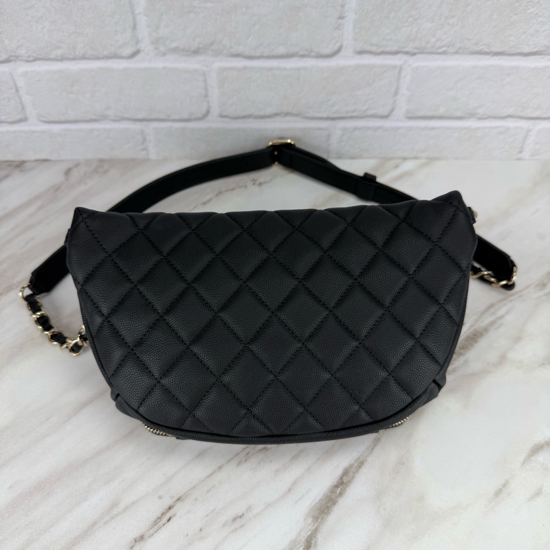 香奈兒 Chanel 荔枝牛皮胸前包 /腰包 黑色淡金釦-6