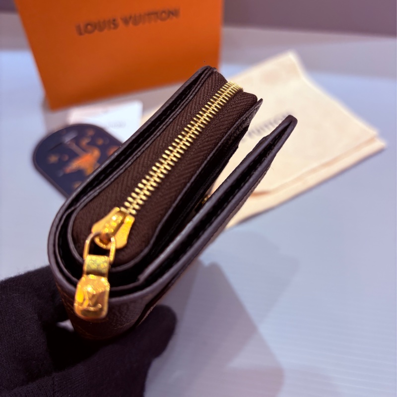Lv  雙色對開拉鍊皮夾-12