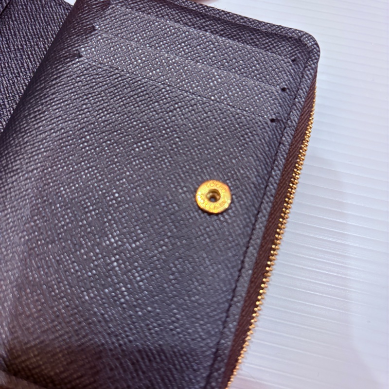 Lv  雙色對開拉鍊皮夾-16