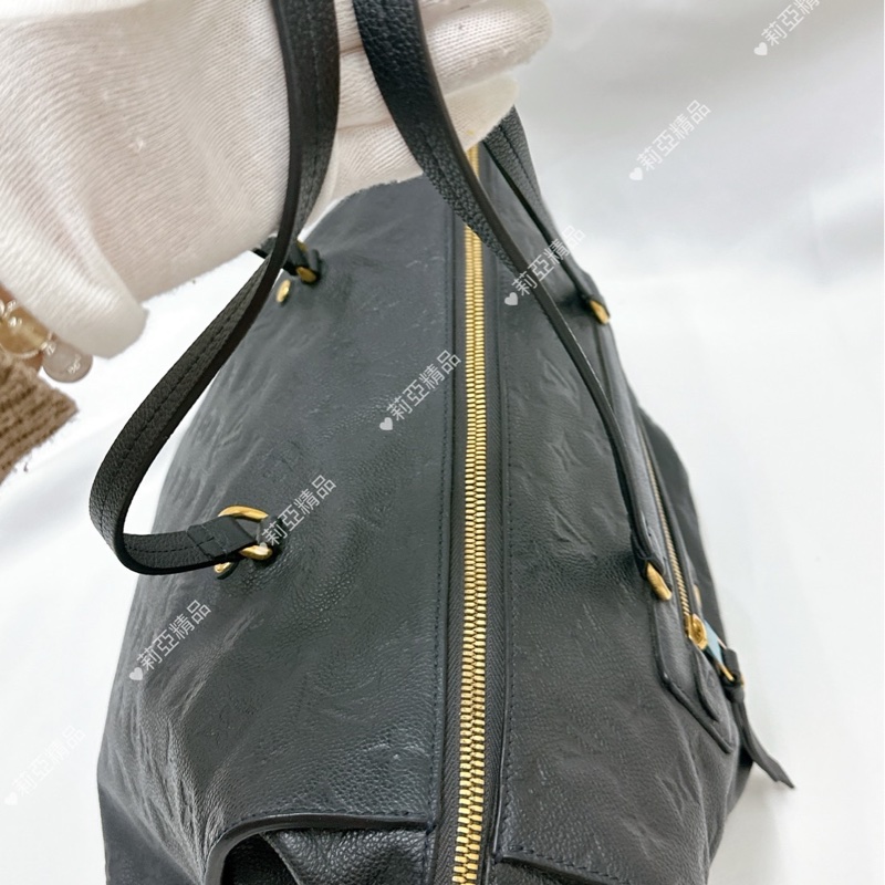莉亞精品♡ LV 黑壓紋行李袋GM 二手美包-3