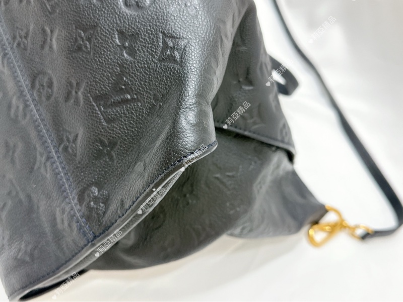 莉亞精品♡ LV 黑壓紋行李袋GM 二手美包-6