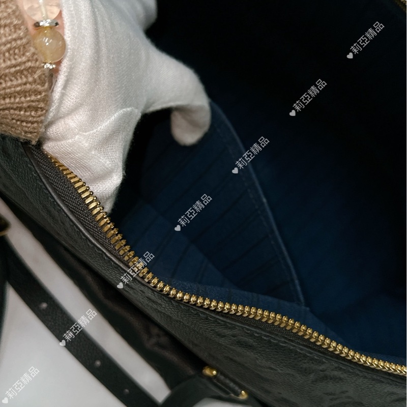 莉亞精品♡ LV 黑壓紋行李袋GM 二手美包-9