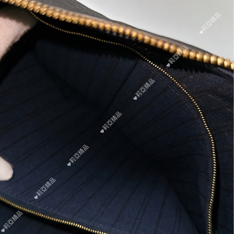 莉亞精品♡ LV 黑壓紋行李袋GM 二手美包-17