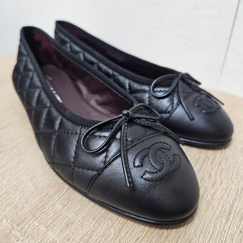 [超甜價好物☺️] Chanel黑小牛皮菱格蝴蝶結根鞋-3