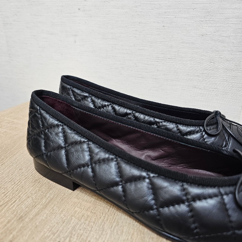 [超甜價好物☺️] Chanel黑小牛皮菱格蝴蝶結根鞋-4