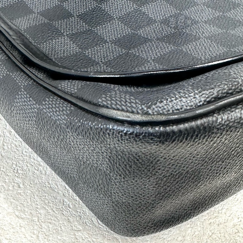 路易威登/Louis Vuitton  黑色棋盤格郵差包-3