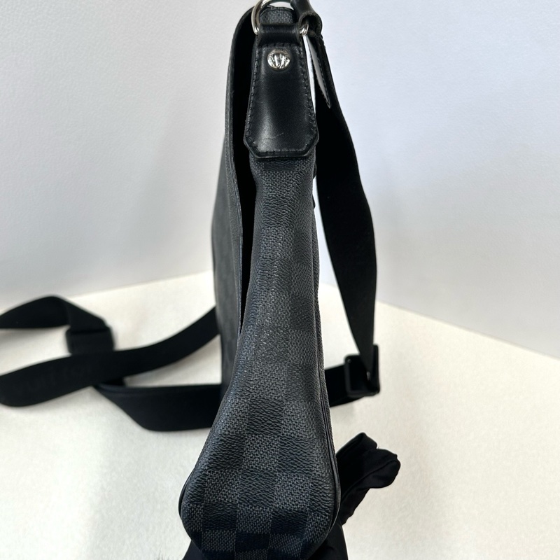 路易威登/Louis Vuitton  黑色棋盤格郵差包-7