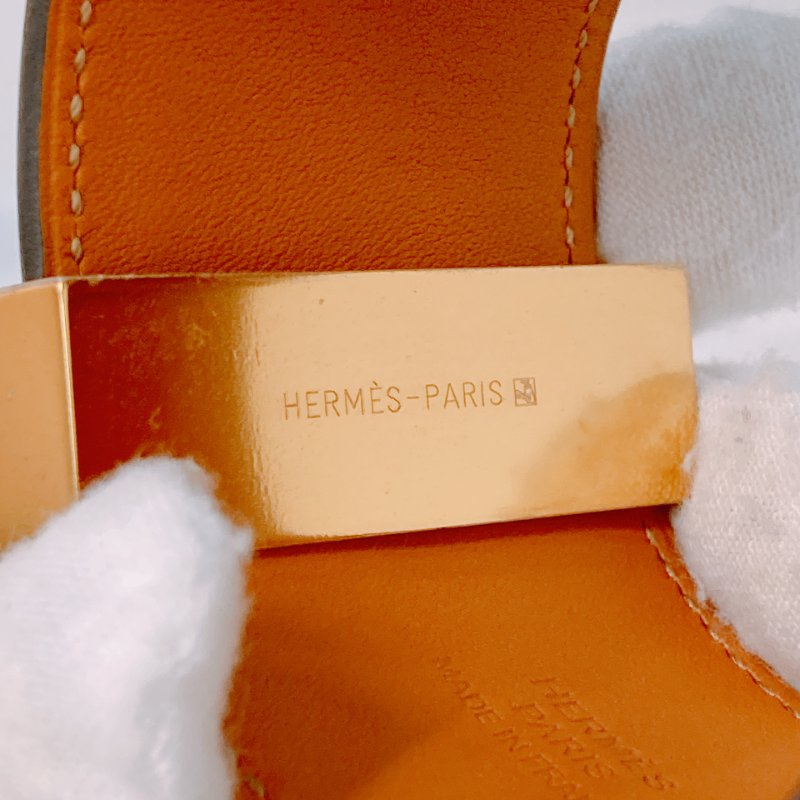 TW0391 Hermes 愛馬仕 龐克風 寬手帶 牛皮 金扣 CDC Bracelet Black x GHW-4