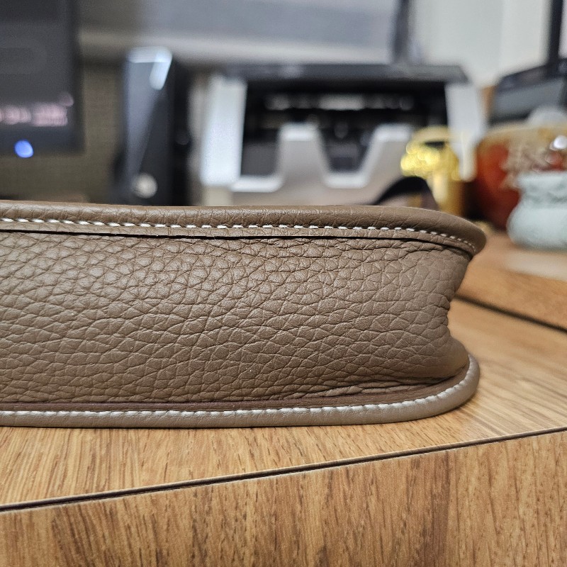 [不用配貨的好物❣️] Hermes 大象灰MiniEvelyne金釦斜背包-9