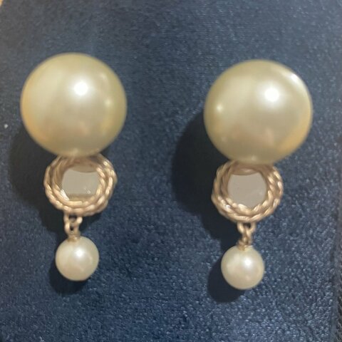 Dior Tribales 針式垂墜耳環