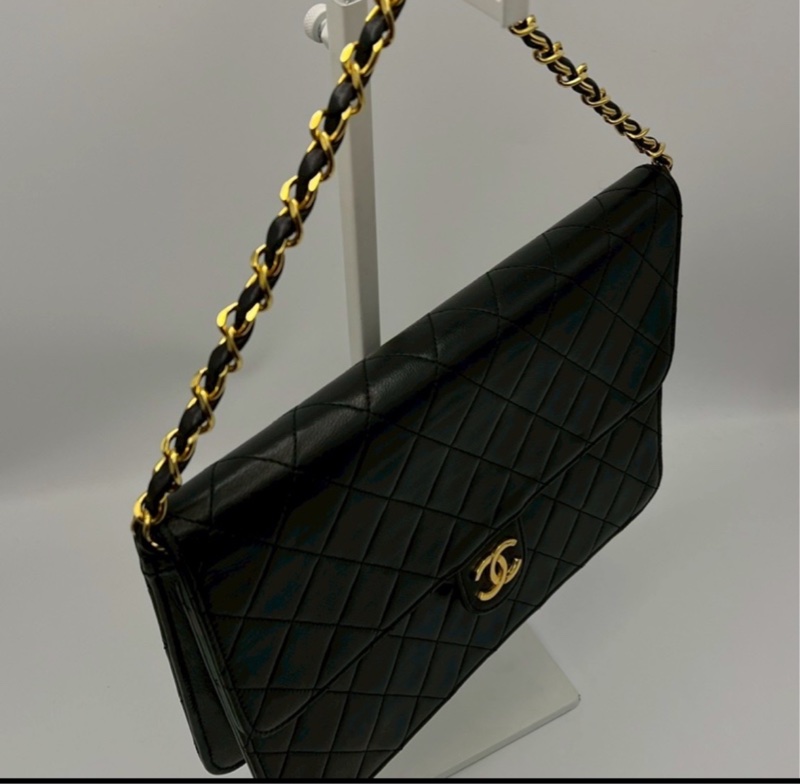 🏷️ Chanel woc-8