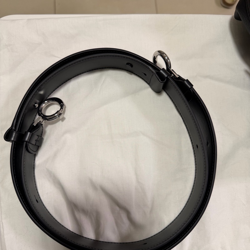 Maison Margiela 黑色皮革斜挎包 SB1WG0003-P4746 Soft 5AC on-body bag-19