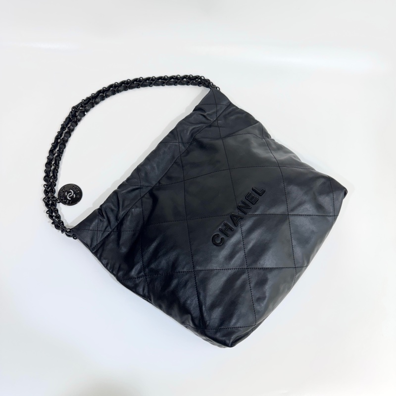 🖤 香奈兒極致黑SO BLACK Chanel黑色黑釦油蠟牛皮小號22Bag AS3260-4