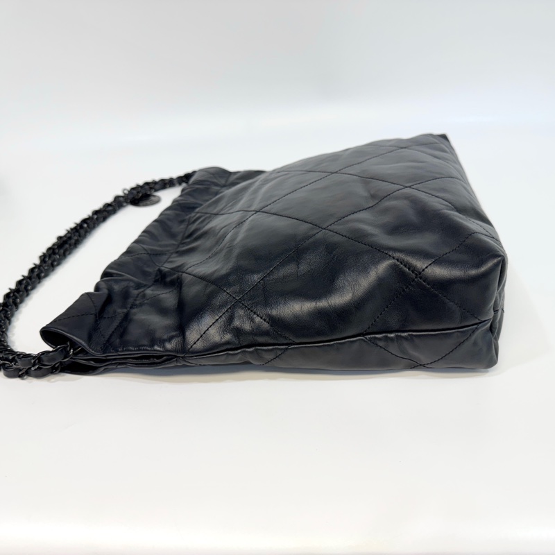 🖤 香奈兒極致黑SO BLACK Chanel黑色黑釦油蠟牛皮小號22Bag AS3260-6