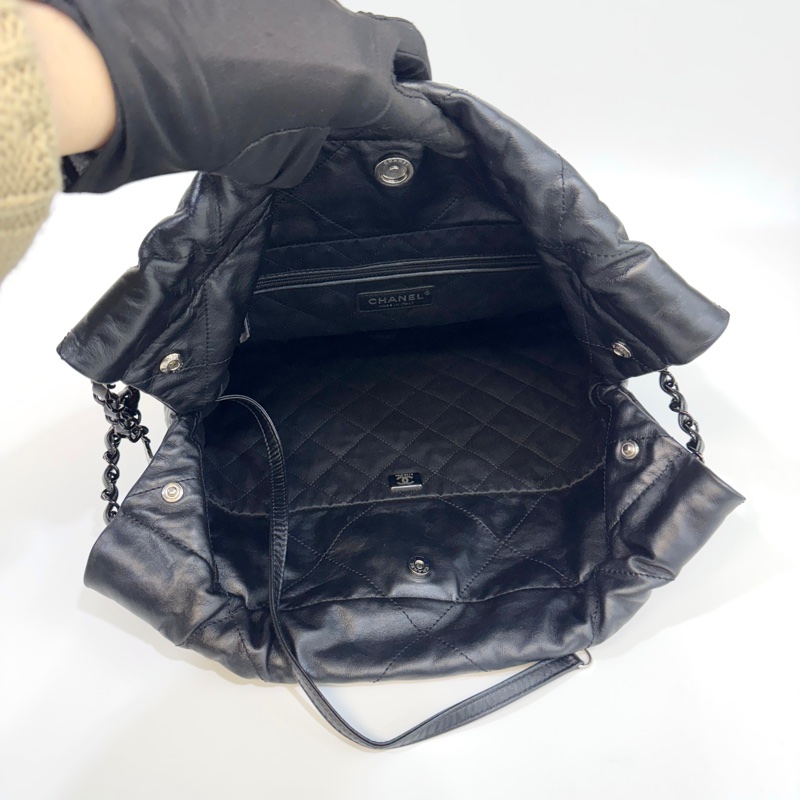 🖤 香奈兒極致黑SO BLACK Chanel黑色黑釦油蠟牛皮小號22Bag AS3260-9