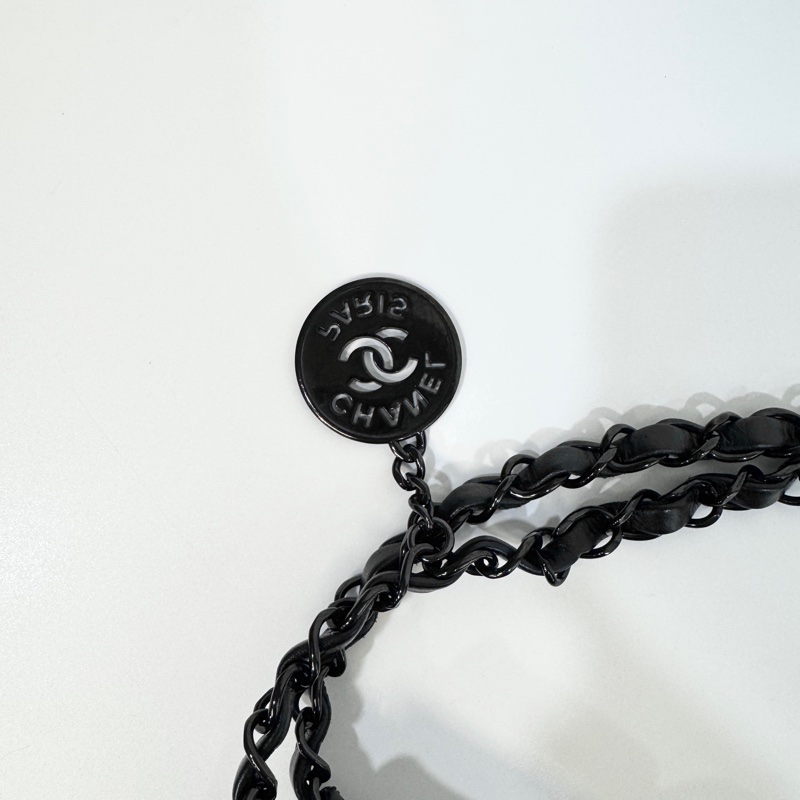 🖤 香奈兒極致黑SO BLACK Chanel黑色黑釦油蠟牛皮小號22Bag AS3260-12