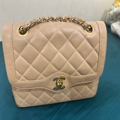 中古香奈兒包包。巴黎限定雙色雙c
