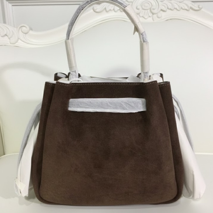 Tory Burch Romy Suede Bag 2025秋冬秀款麂皮手提肩背斜揹水桶包（深咖啡色）-3