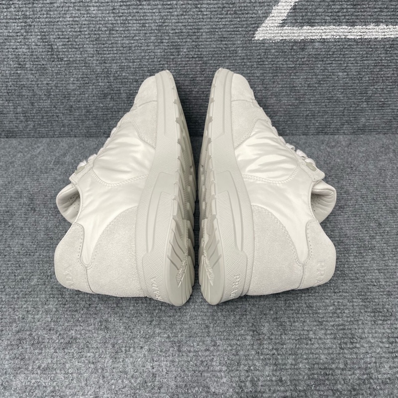 97新 Prada普拉達白灰色麂皮三角標運動鞋41.5碼-6