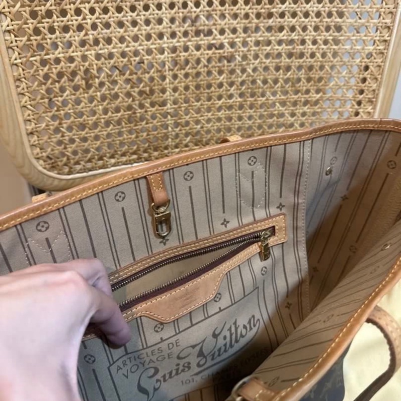 Louis Vuitton Neverfull MM-8