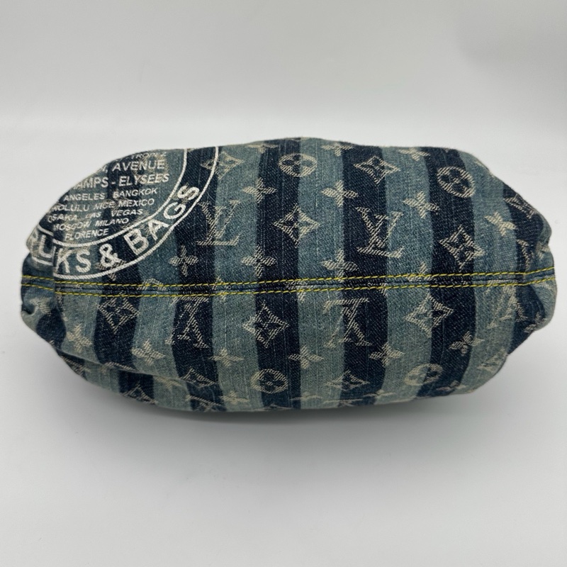 「JL精品代購」Lv限定條紋牛仔丹寧小元寶手提包-6