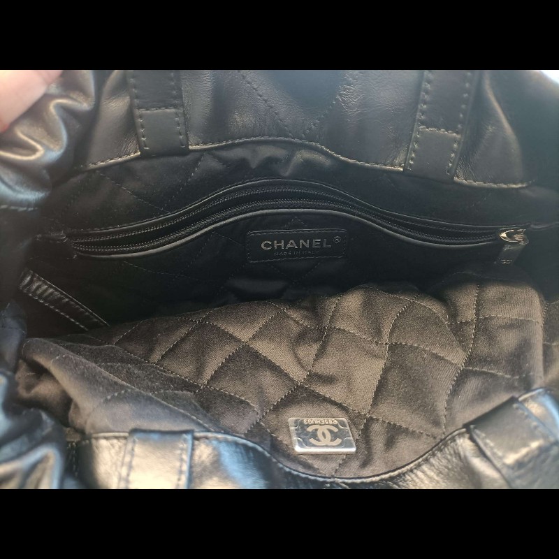 CHANEL 22bag黑銀牛皮手提垃圾袋後背包~🥨大號-16
