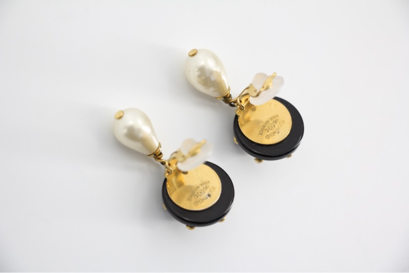 Chanel Vintage 96C 樹脂黑色波點仿珍珠吊墜耳環-7
