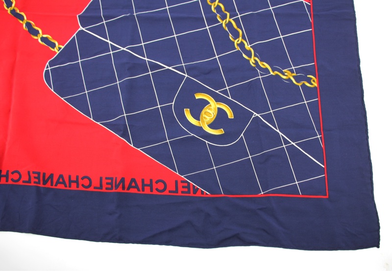 Chanel 100% 真絲紅色海軍藍手袋圖案大絲巾-6