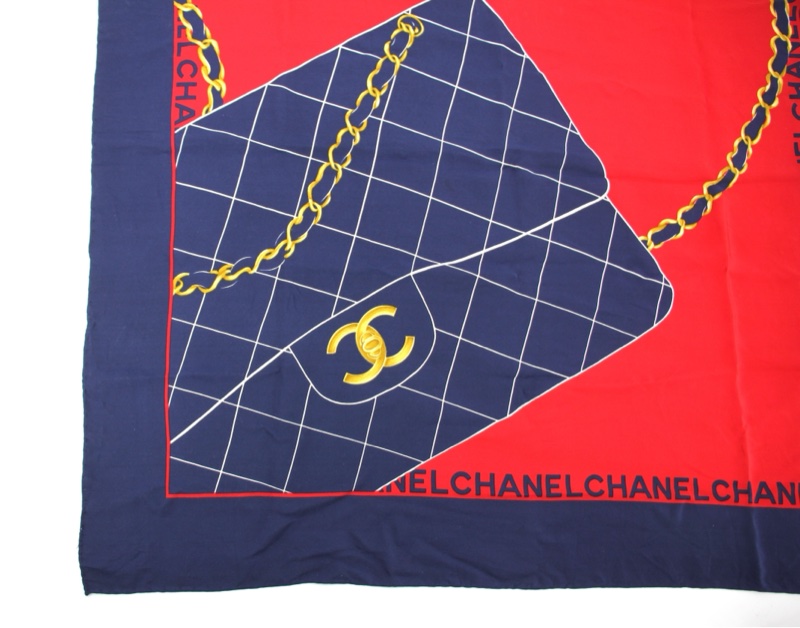 Chanel 100% 真絲紅色海軍藍手袋圖案大絲巾-10