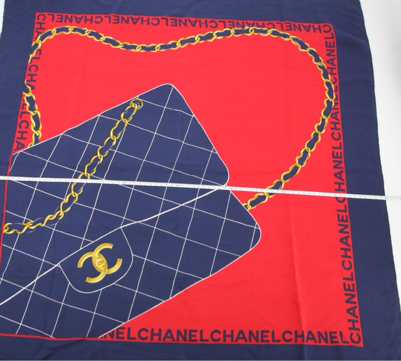 Chanel 100% 真絲紅色海軍藍手袋圖案大絲巾-11