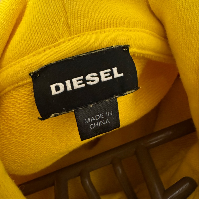 DIESEL 黃色帽踢式外套-4