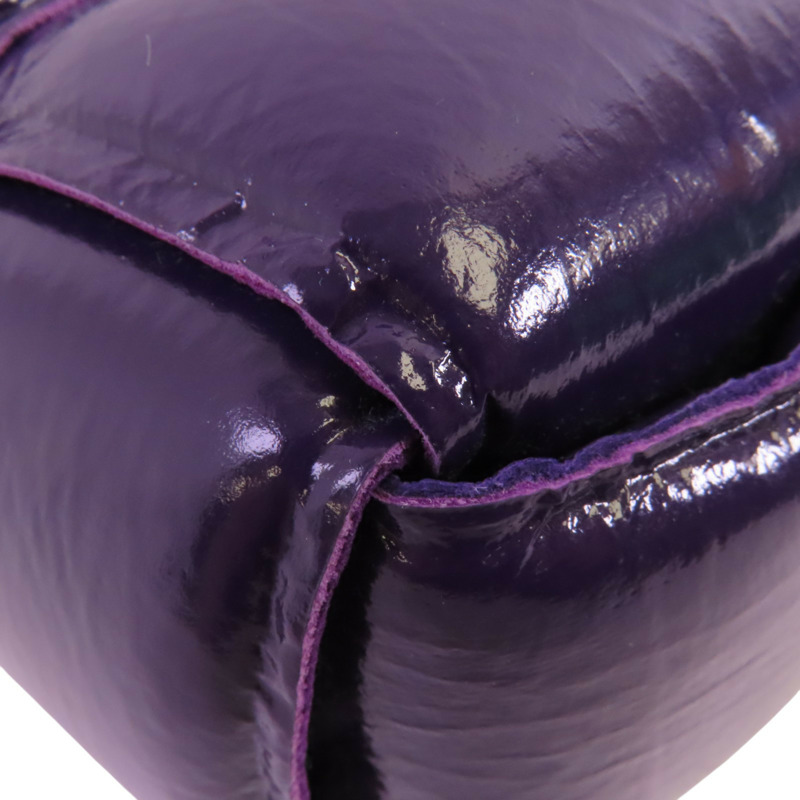 BOTTEGA VENETA 漆皮皮革Panted Cassette金扣肩背袋-12