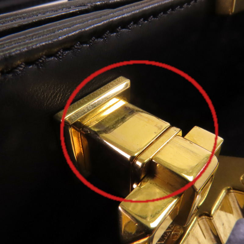 Valentino 牛皮皮革Rockstud金扣手挽肩背兩用袋-16